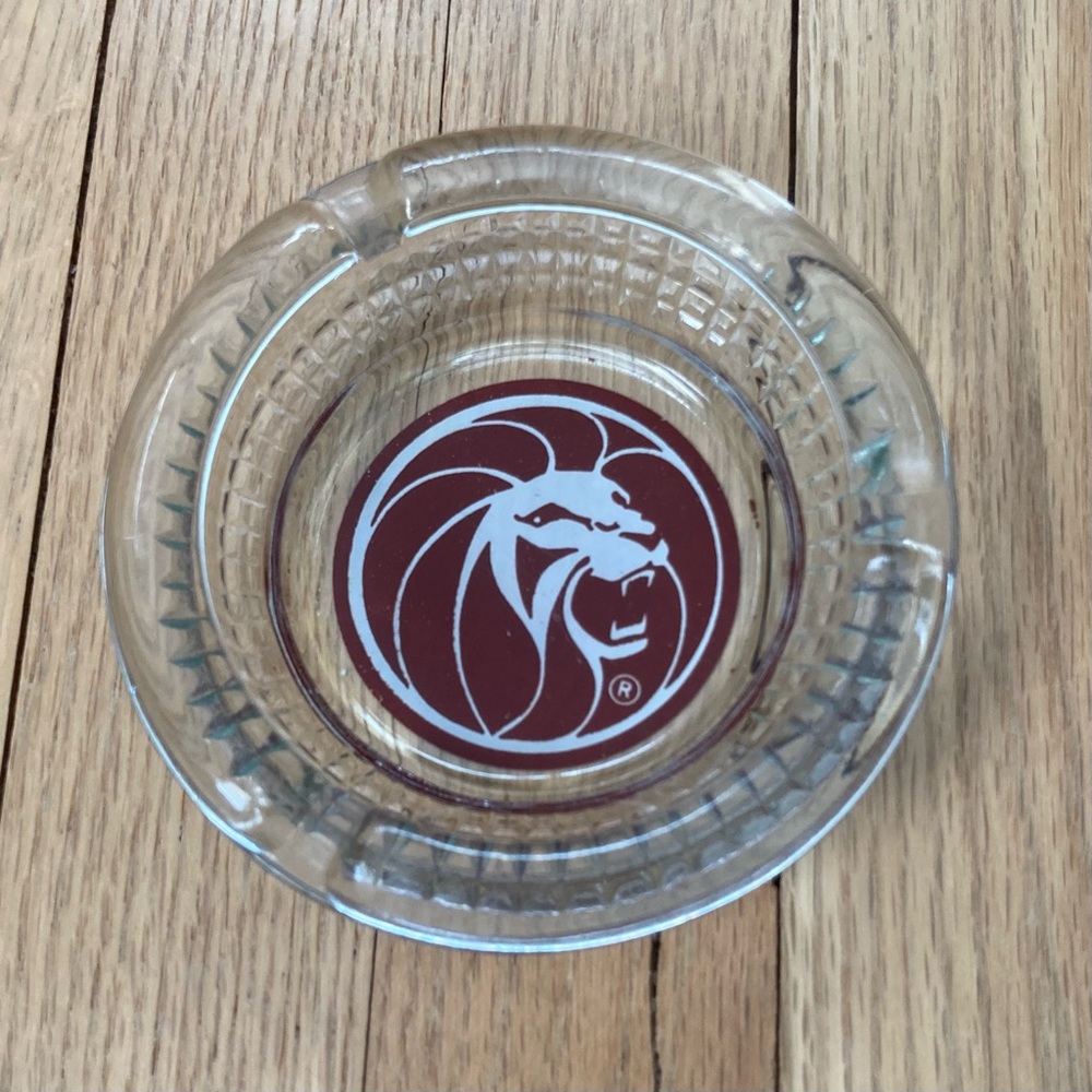 EXC/Mint Vintage 70’s MGM Grand Las Vegas Lion Logo Glass Ashtray